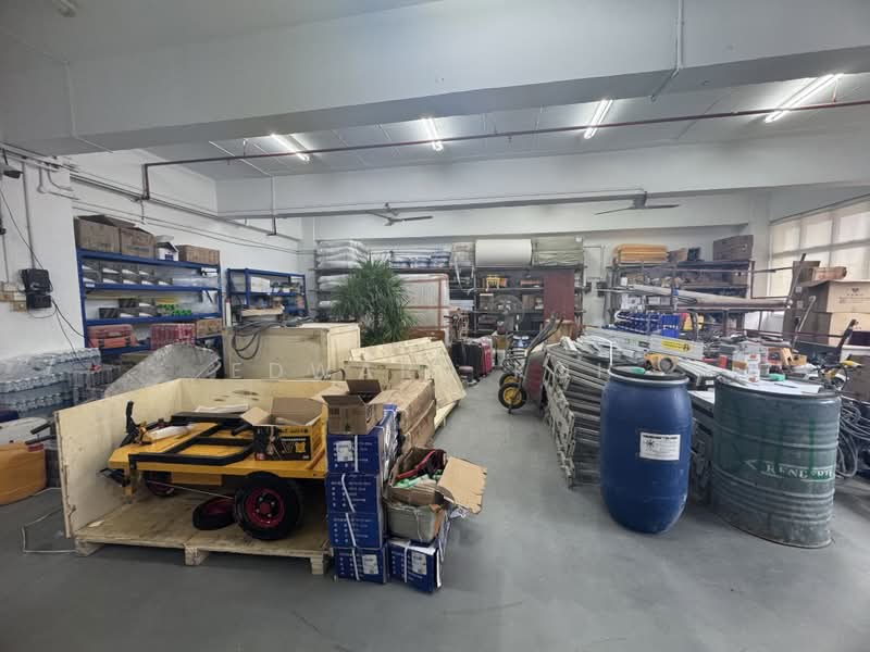 Golden Wall Flatted Factory, 2 Jalan Rajah, 1,420 sqft, Light Industrial (B1) For Rent, by Edward Koh, 500210703 - Interior - CommercialGuru.com.sg