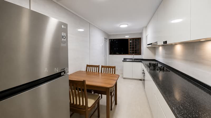 234 Serangoon Avenue 3, 234 Serangoon Avenue 3, 3 Bedrooms, 1,119 sqft, HDB Flat For Sale, by Ang Pei Xiong, 500210705 - Kitchen - PropertyGuru.com.sg