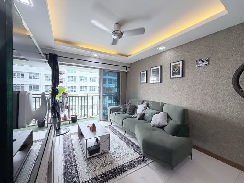 288A Punggol Place, 288A Punggol Place, 3 Bedrooms, 1,066 sqft, HDB Flat For Sale, by Sofian Roslan, 500210706 - Living Room - PropertyGuru.com.sg