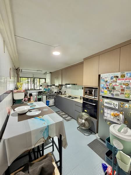 412 Ang Mo Kio Avenue 10, 412 Ang Mo Kio Avenue 10, 3 Bedrooms, 990 sqft, HDB Flat For Sale, by Riku Ng, 500210710 - Kitchen - PropertyGuru.com.sg