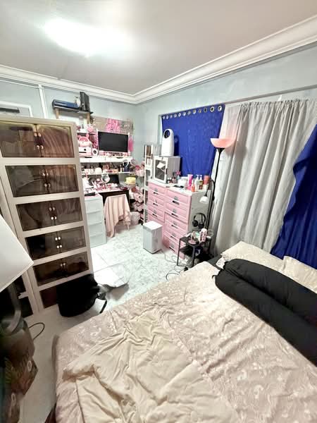 412 Ang Mo Kio Avenue 10, 412 Ang Mo Kio Avenue 10, 3 Bedrooms, 990 sqft, HDB Flat For Sale, by Riku Ng, 500210710 - Bedroom - PropertyGuru.com.sg