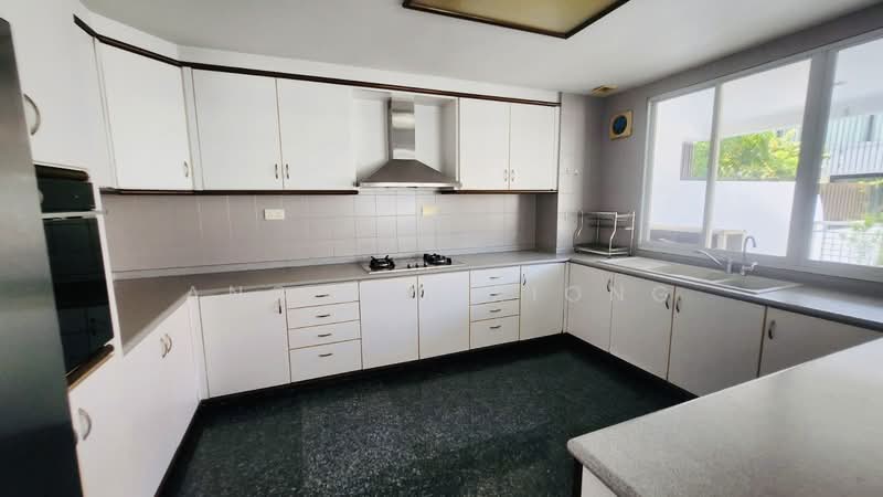 East Coast Hill, Sennett Avenue, 6 Bedrooms, 11,200 sqft, Semi-Detached House For Sale, by Ang Pei Xiong, 500210714 - Kitchen - PropertyGuru.com.sg