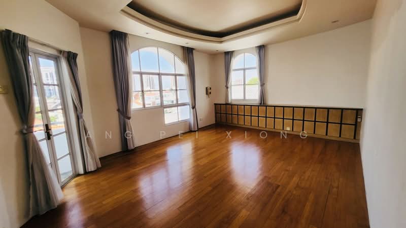 East Coast Hill, Sennett Avenue, 6 Bedrooms, 11,200 sqft, Semi-Detached House For Sale, by Ang Pei Xiong, 500210714 - Living Room - PropertyGuru.com.sg
