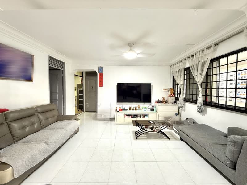 711 Jurong West Street 71, 711 Jurong West Street 71, 3 Bedrooms, 1,119 sqft, HDB Flat For Sale, by Jasmine Teo, 500210718 - Living Room - PropertyGuru.com.sg
