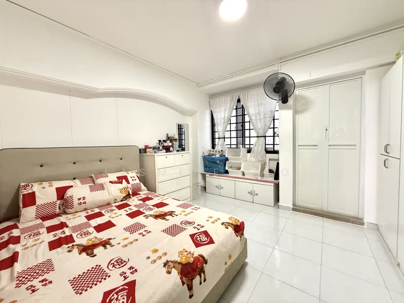 711 Jurong West Street 71, 711 Jurong West Street 71, 3 Bedrooms, 1,119 sqft, HDB Flat For Sale, by Jasmine Teo, 500210718 - Bedroom - PropertyGuru.com.sg