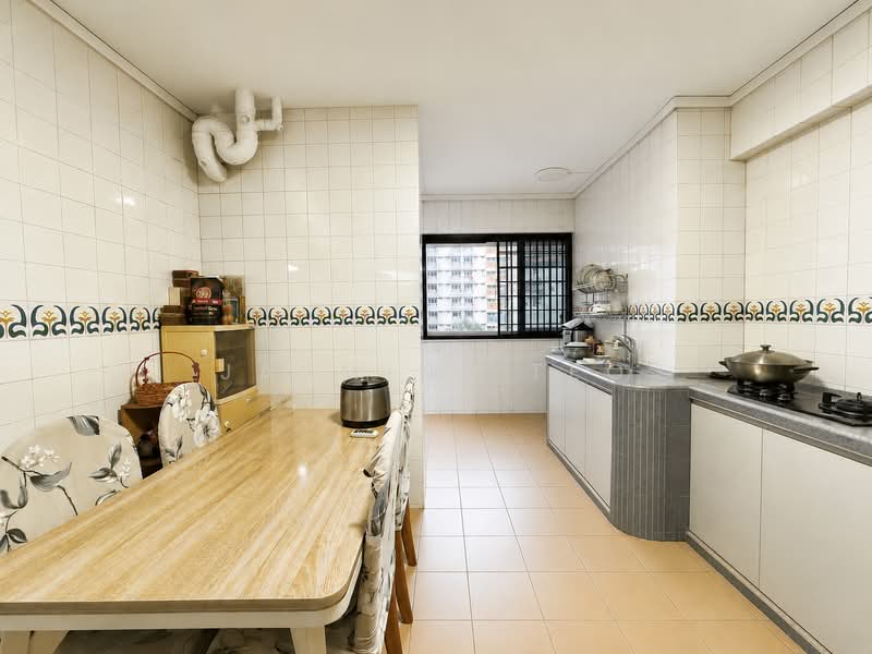 711 Jurong West Street 71, 711 Jurong West Street 71, 3 Bedrooms, 1,119 sqft, HDB Flat For Sale, by Jasmine Teo, 500210718 - Kitchen - PropertyGuru.com.sg