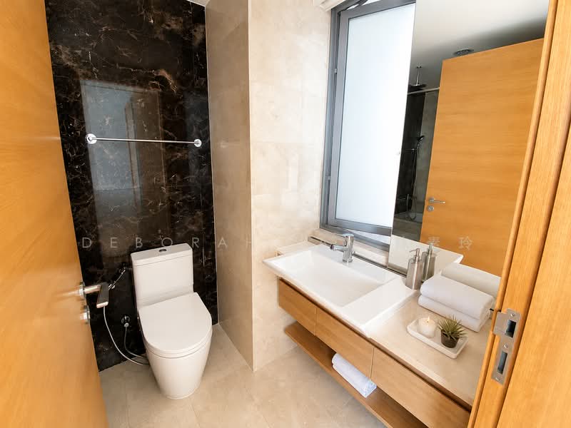 Centro Residences, 59 Ang Mo Kio Avenue 8, Ang Mo Kio / Bishan / Thomson, 4 Bedrooms, 1,281 sqft, Condominium For Sale, by Deborah Tan 陈素玲, 500210728 - Bathroom - PropertyGuru.com.sg