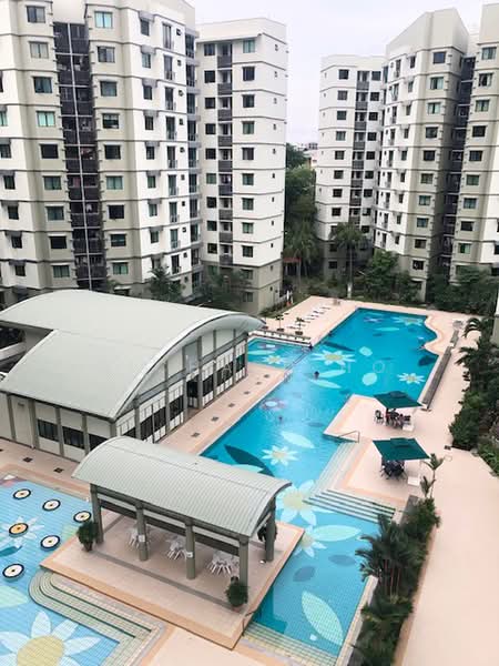 Simei Green Condominium, 1 Simei Street 4, 3 Bedrooms, 969 sqft, Condominium For Rent, by Richard Ho, 500210729 - Swimming Pool view - PropertyGuru.com.sg