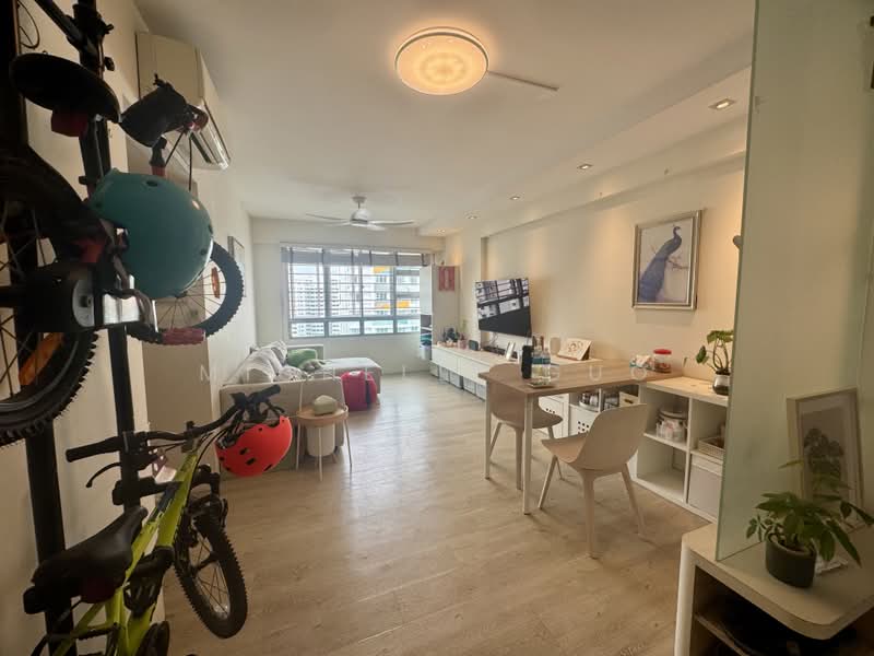 451B Sengkang West Way, 451B Sengkang West Way, 3 Bedrooms, 990 sqft, HDB Flat For Sale, by Michelle Guo, 500210732 - Living Room - PropertyGuru.com.sg