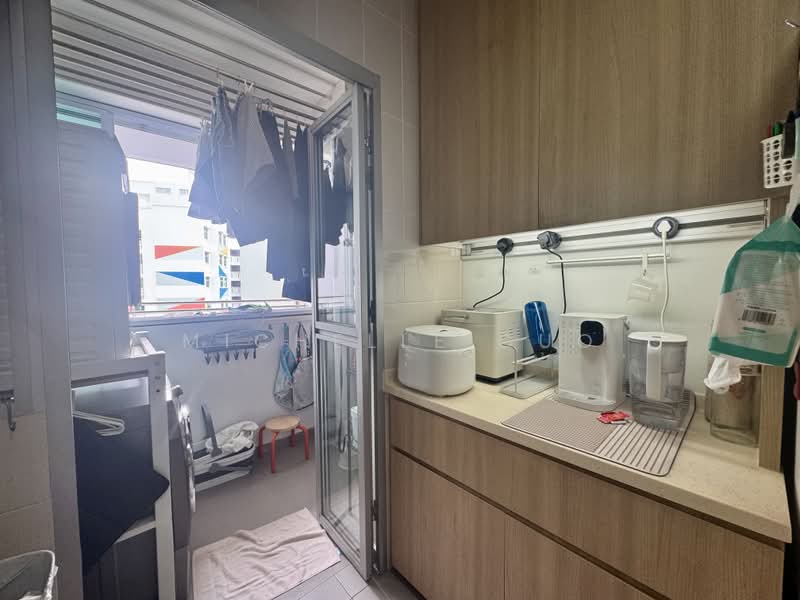 451B Sengkang West Way, 451B Sengkang West Way, Seletar / Yio Chu Kang, 3 Bedrooms, 990 sqft, HDB Flat For Sale, by Michelle Guo, 500210732 - Balcony - PropertyGuru.com.sg
