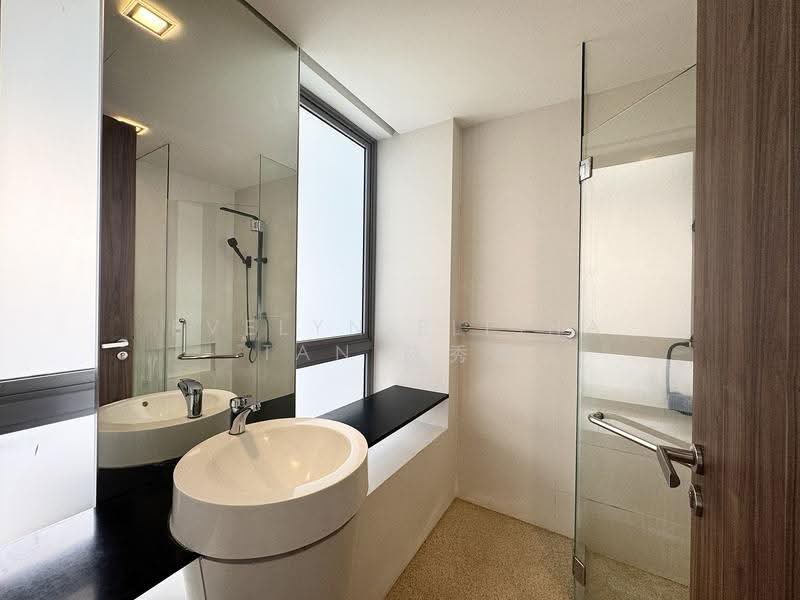 Master Ensuite Bathroom with Windows