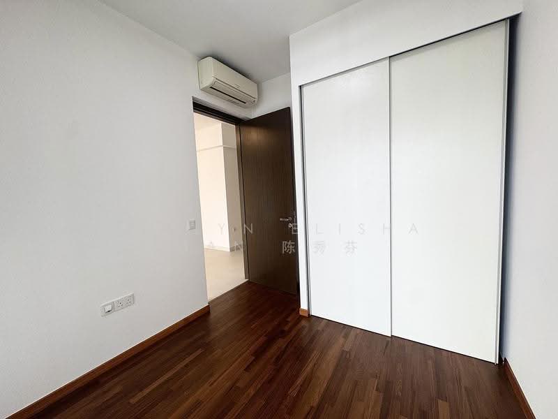 Common Bedroom fits Queen sized Bed