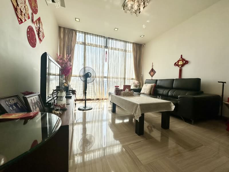Hillview Regency, 26 Bukit Batok East Avenue 2, 3 Bedrooms, 1,130 sqft, Condominium For Sale, by Aaron Loon, 500210745 - Living Room - PropertyGuru.com.sg