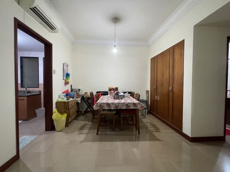 East Meadows, 30 Tanah Merah Kechil Road, 3 Bedrooms, 1,356 sqft, Condominium For Sale, by Jeslyn Tan, 500210766 - Dining Room - PropertyGuru.com.sg