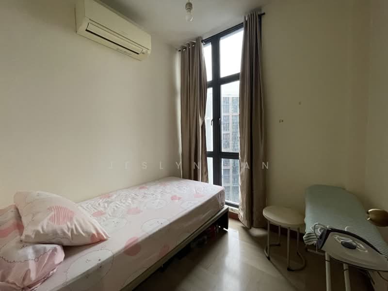 East Meadows, 30 Tanah Merah Kechil Road, 3 Bedrooms, 1,356 sqft, Condominium For Sale, by Jeslyn Tan, 500210766 - Bedroom - PropertyGuru.com.sg