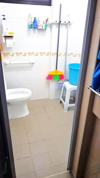 253 Jurong East Street 24, 253 Jurong East Street 24, Room Rental, 120 sqft, HDB Flat For Rent, by Steven Choo, 500210774 - Bathroom - PropertyGuru.com.sg