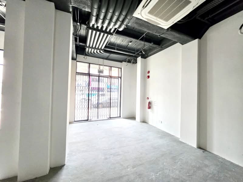 **RARE!** Prominent Ground Floor @ CBD Fringe, Boon Keng MRT Serangoon Road, Farrer Park / Serangoon Rd, 1,185 sqft, Shop / Shophouse For Rent, by June Lee, 500210787 - Interior - CommercialGuru.com.sg
