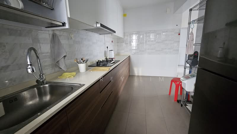 228A Ang Mo Kio Street 23, 228A Ang Mo Kio Street 23, 3 Bedrooms, 1,216 sqft, HDB Flat For Sale, by Audrey Lim, 500210793 - Kitchen - PropertyGuru.com.sg