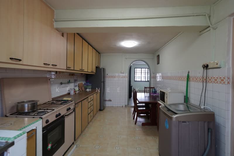 27 Telok Blangah Way, 27 Telok Blangah Way, 3 Bedrooms, 883 sqft, HDB Flat For Sale, by Kesinee Kess, 500210806 - Kitchen - PropertyGuru.com.sg