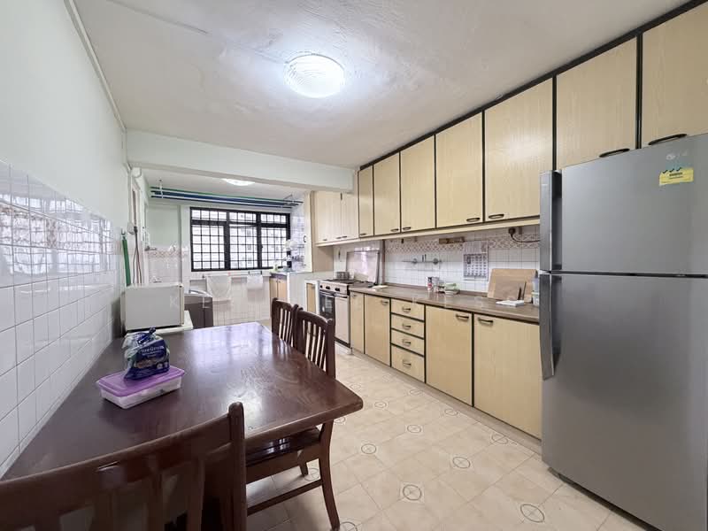 27 Telok Blangah Way, 27 Telok Blangah Way, 3 Bedrooms, 883 sqft, HDB Flat For Sale, by Kesinee Kess, 500210806 - Kitchen - PropertyGuru.com.sg