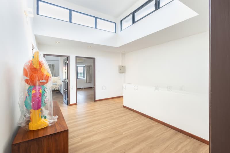 D19 Landed for sale! Within 1km Maris Stella, short walk to Bartley MRT!, How Sun Drive, Lorong How Sun, Bartley Road, 5 Bedrooms, 3,200 sqft, Terraced House For Sale, by Bernard Ng 黄俊凯, 500210807 - Interior - PropertyGuru.com.sg