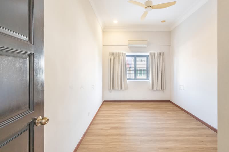 D19 Landed for sale! Within 1km Maris Stella, short walk to Bartley MRT!, How Sun Drive, Lorong How Sun, Bartley Road, 5 Bedrooms, 3,200 sqft, Terraced House For Sale, by Bernard Ng 黄俊凯, 500210807 - Interior - PropertyGuru.com.sg