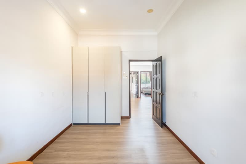 D19 Landed for sale! Within 1km Maris Stella, short walk to Bartley MRT!, How Sun Drive, Lorong How Sun, Bartley Road, 5 Bedrooms, 3,200 sqft, Terraced House For Sale, by Bernard Ng 黄俊凯, 500210807 - Corridor - PropertyGuru.com.sg