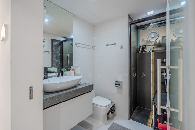 Chantilly Rise, 82 Hillview Avenue, 4 Bedrooms, 1,733 sqft, Condominium For Sale, by Charles Chua, 500210808 - Bathroom - PropertyGuru.com.sg