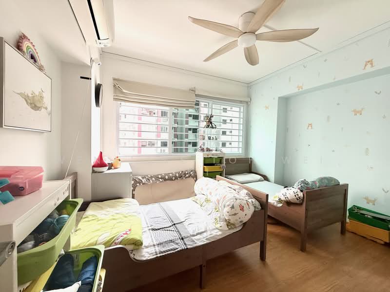 941 Hougang Street 92, 941 Hougang Street 92, 3 Bedrooms, 1,302 sqft, HDB Flat For Sale, by Wenaline Toh Wei Shi, 500210820 - Bedroom - PropertyGuru.com.sg