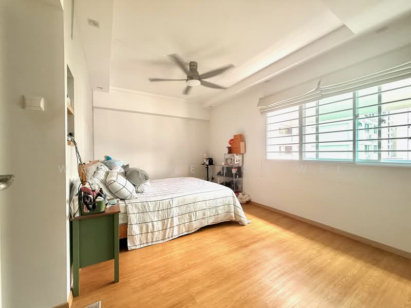 941 Hougang Street 92, 941 Hougang Street 92, 3 Bedrooms, 1,302 sqft, HDB Flat For Sale, by Wenaline Toh Wei Shi, 500210820 - Bedroom - PropertyGuru.com.sg