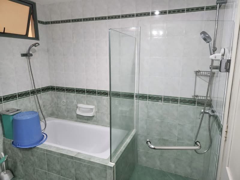 Yew Mei Green, 52 Choa Chu Kang North 6, 3 Bedrooms, 1,292 sqft, Condominium For Sale, by Caline Chai, 500210832 - Bathroom - PropertyGuru.com.sg