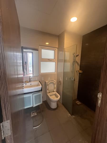 Le Regal, 340 Geylang Road, 2 Bedrooms, 570 sqft, Apartment For Sale, by Lisa Liu, 500210834 - Bathroom - PropertyGuru.com.sg
