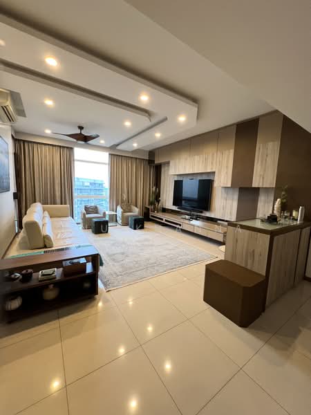 Waterview, 93 Tampines Avenue 1, 5 Bedrooms, 4,155 sqft, Condominium For Sale, by Anu Khanna, 500210838 - Living Room - PropertyGuru.com.sg