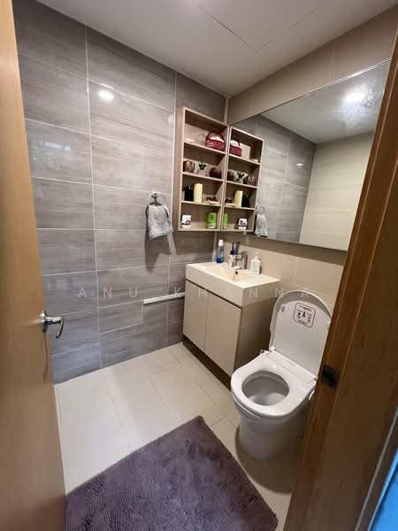 Waterview, 93 Tampines Avenue 1, 5 Bedrooms, 4,155 sqft, Condominium For Sale, by Anu Khanna, 500210838 - Bathroom - PropertyGuru.com.sg
