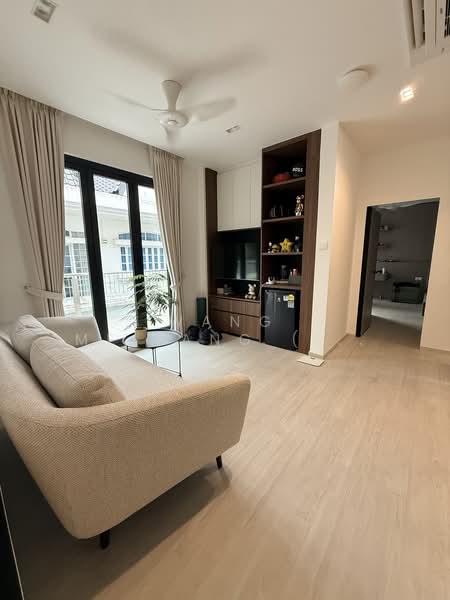 Semi-D at Pasir Panjang Road. Near Haw Par Villa MRT station, Pasir Panjang Road, 6 Bedrooms, 2,766 sqft, Semi-Detached House For Sale, by Wang Meifang (Fae), 500210840 - Living Room - PropertyGuru.com.sg