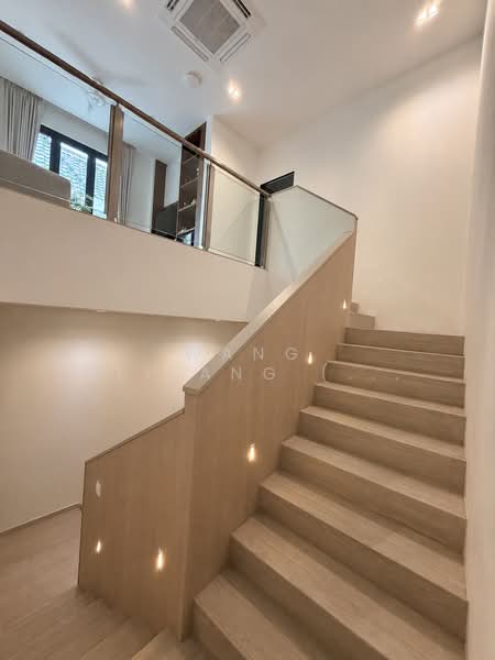 Semi-D at Pasir Panjang Road. Near Haw Par Villa MRT station, Pasir Panjang Road, 6 Bedrooms, 2,766 sqft, Semi-Detached House For Sale, by Wang Meifang (Fae), 500210840 - Interior - PropertyGuru.com.sg
