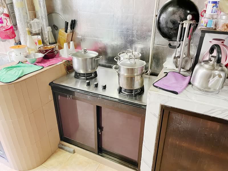 729 Clementi West Street 2, 729 Clementi West Street 2, Room Rental, 150 sqft, HDB Flat For Rent, by Lim Kai Vearn, 500210843 - Kitchen - PropertyGuru.com.sg