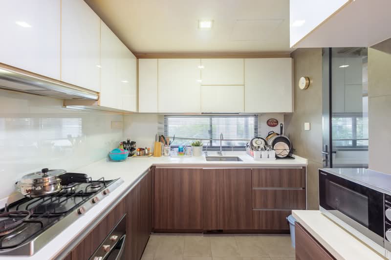 Parc Olympia, 64 Flora Drive, 4 Bedrooms, 1,733 sqft, Condominium For Sale, by Rayden Tan, 500210866 - Kitchen - PropertyGuru.com.sg