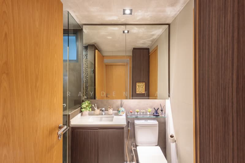 Parc Olympia, 64 Flora Drive, 4 Bedrooms, 1,733 sqft, Condominium For Sale, by Rayden Tan, 500210866 - Bathroom - PropertyGuru.com.sg