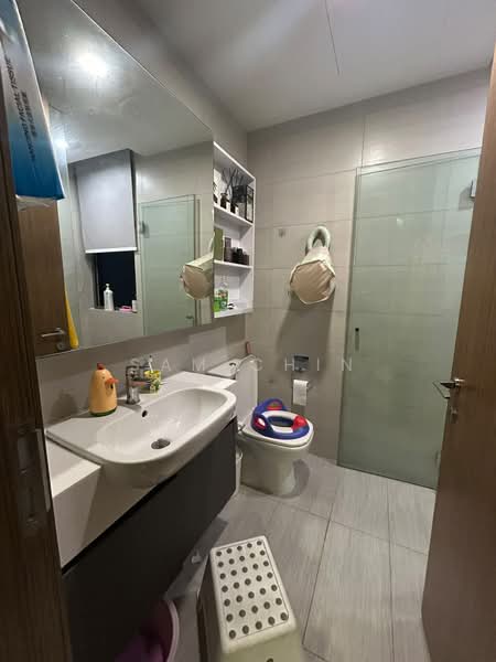 The Tembusu, 107 Tampines Road, 3 Bedrooms, 1,044 sqft, Condominium For Rent, by Sam Chin, 500210870 - Bathroom - PropertyGuru.com.sg