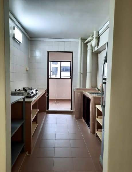 637 Choa Chu Kang North 6, 637 Choa Chu Kang North 6, 4 Bedrooms, 1,528 sqft, HDB Flat For Rent, by Fiona Toh, 500210884 - Kitchen - PropertyGuru.com.sg