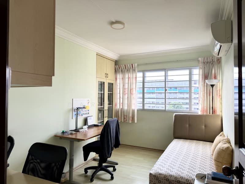 336 Clementi Avenue 2, 336 Clementi Avenue 2, 3 Bedrooms, 1,281 sqft, HDB Flat For Sale, by Darrel Yeo, 500210891 - Common Bedroom - PropertyGuru.com.sg