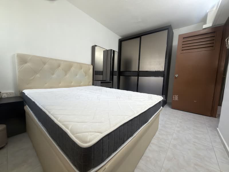 247 Jurong East Street 24, 247 Jurong East Street 24, 2 Bedrooms, 732 sqft, HDB Flat For Sale, by Nicole Wu 吴佩瑾, 500210893 - Bedroom - PropertyGuru.com.sg