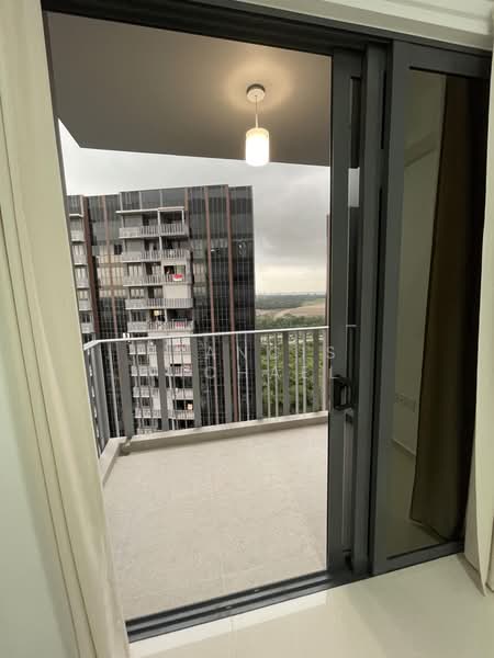 Parc Botannia, 16 Fernvale Street, 2 Bedrooms, 581 sqft, Condominium For Rent, by Francis Michael, 500210901 - Balcony - PropertyGuru.com.sg