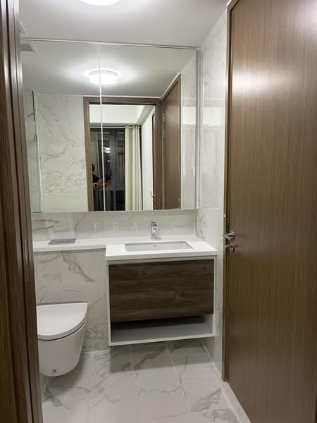 Parc Botannia, 16 Fernvale Street, 2 Bedrooms, 581 sqft, Condominium For Rent, by Francis Michael, 500210901 - Bathroom - PropertyGuru.com.sg