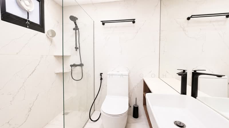 420A Northshore Drive, 420A Northshore Drive, 3 Bedrooms, 1,238 sqft, HDB Flat For Sale, by Natasha Goh, 500210902 - Bathroom - PropertyGuru.com.sg
