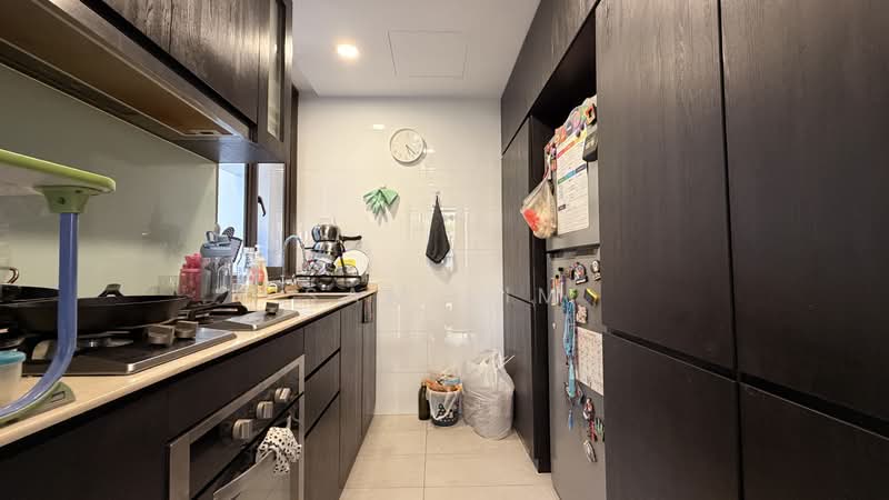 The Inflora, 51 Flora Drive, 2 Bedrooms, 743 sqft, Condominium For Sale, by Sam Lim, 500210906 - Kitchen - PropertyGuru.com.sg
