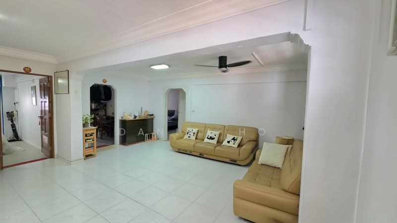 443 Ang Mo Kio Avenue 10, 443 Ang Mo Kio Avenue 10, 4 Bedrooms, 1,442 sqft, HDB Flat For Sale, by Daniel Ho, 500210913 - Living Room - PropertyGuru.com.sg