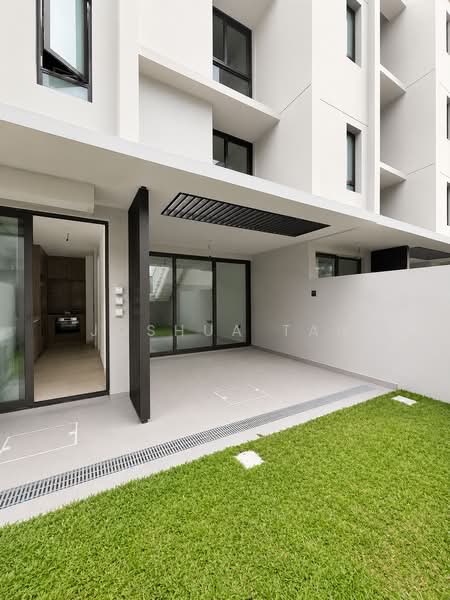 Pollen Collection, Pollen View Off Nim Road, 5 Bedrooms, 4,155 sqft, Terraced House For Sale, by Joshua Tan, 500210916 - Exterior - PropertyGuru.com.sg