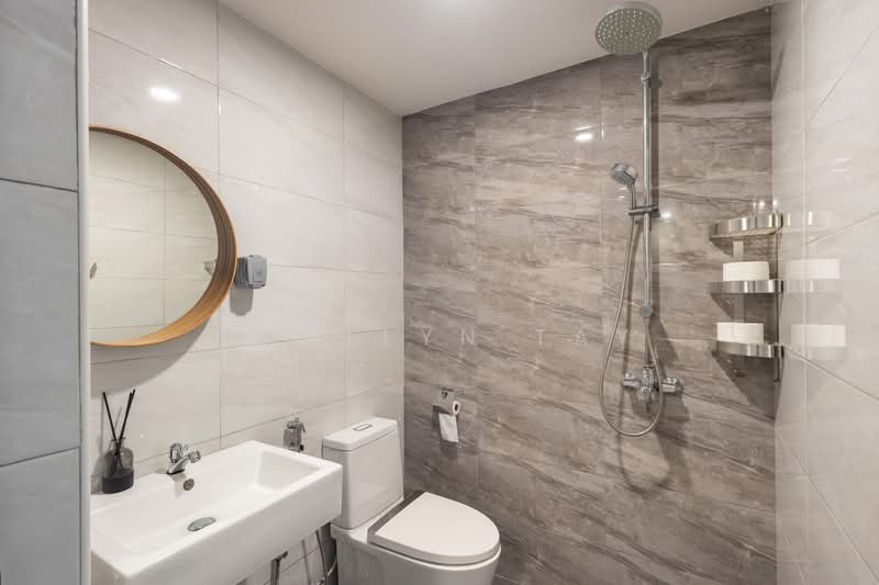 lorong how sun, , 5 Bedrooms, 3,200 sqft, Terraced House For Sale, by Paullyn Tay, 500210929 - Bathroom - PropertyGuru.com.sg